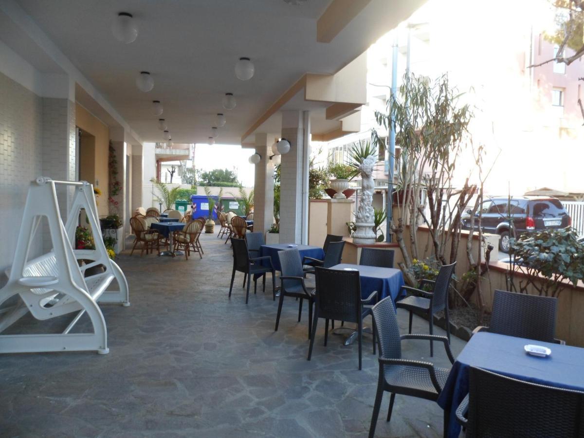 Hotel Clara Riccione Exterior photo