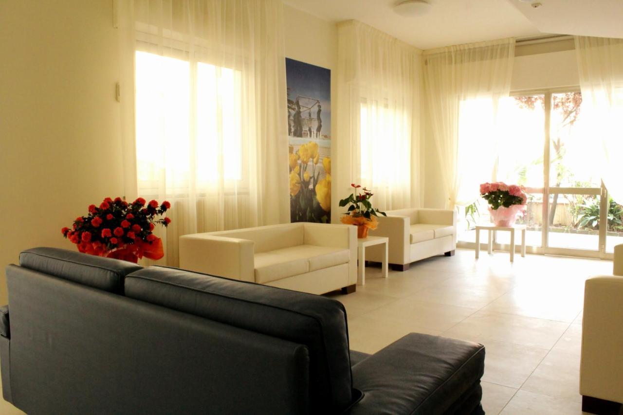 Hotel Clara Riccione Exterior photo